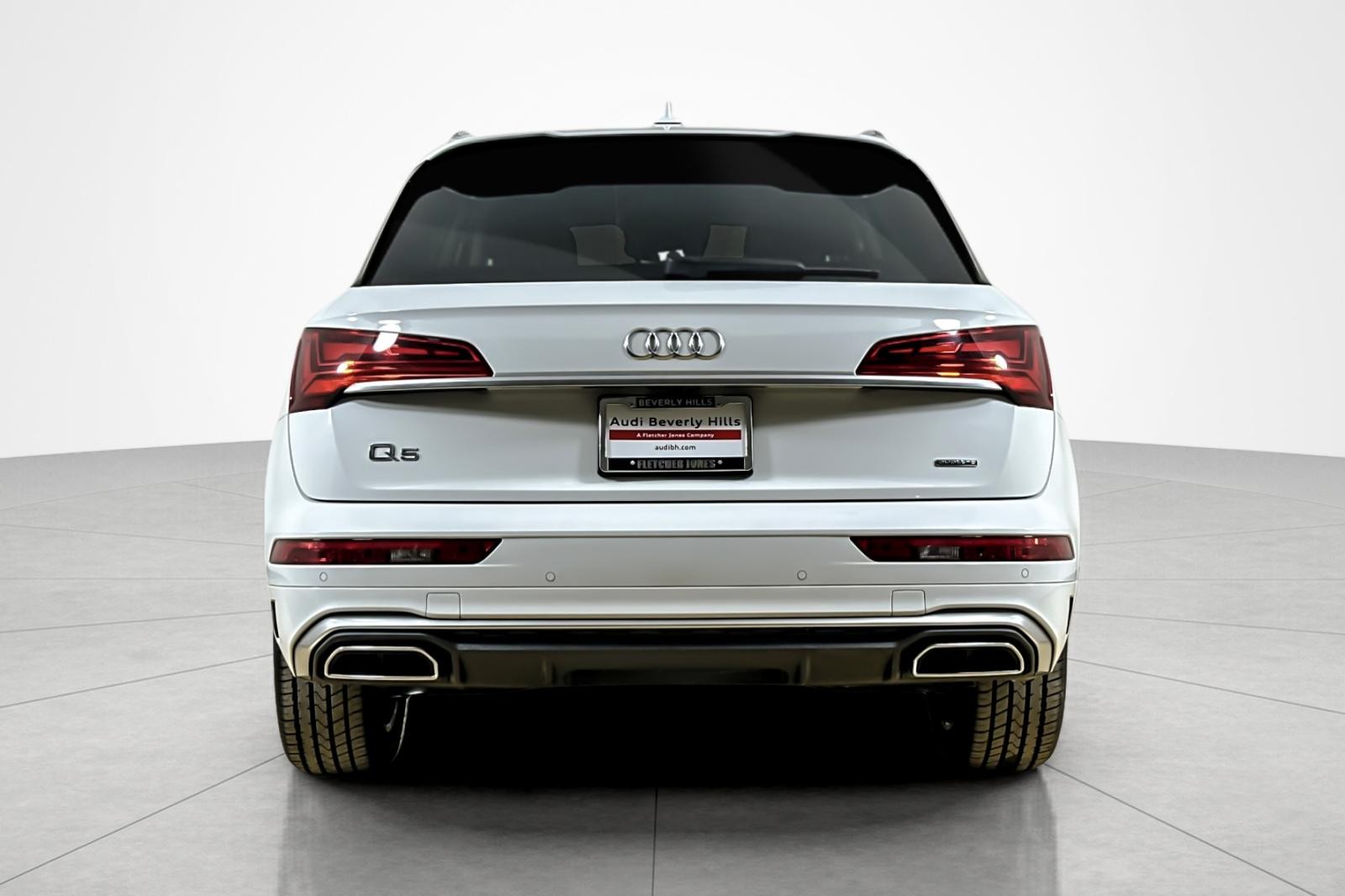 Used 2023 Glacier White Metallic Audi S line Premium 45 TFSI quattro image 4
