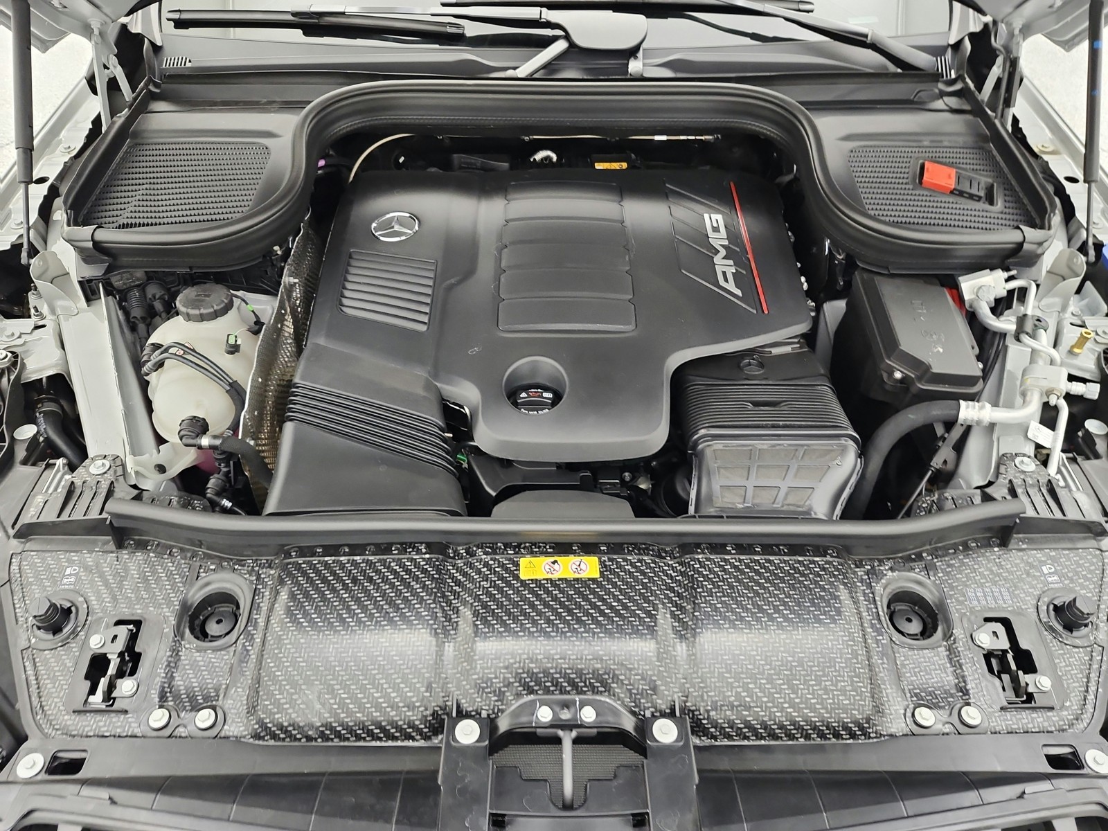 New 2026 MANUFAKTUR Alpine Grey Mercedes-Benz AMG® GLE 53 image 13