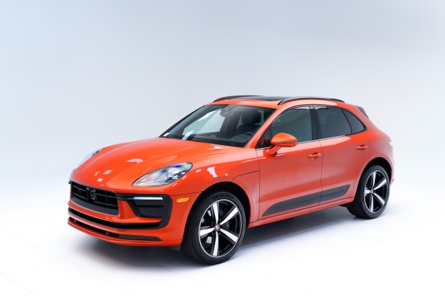 2023  Macan  in , 