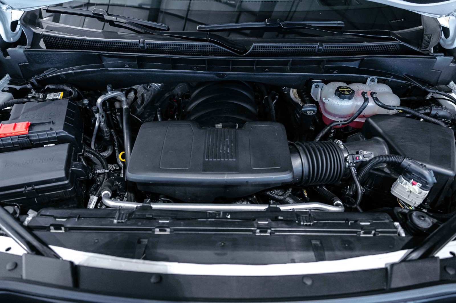 Used Car 2025 Cadillac Escalade  4wd Sport Platinum For Sale Under $130,000 In Boerne, Texas