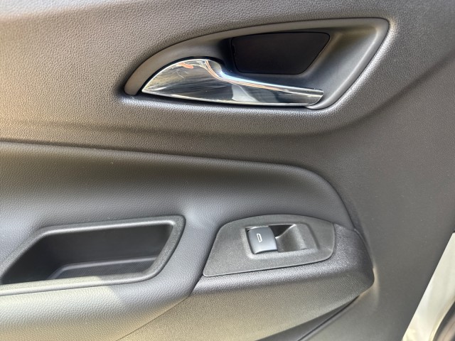 ChevroletEquinox32
