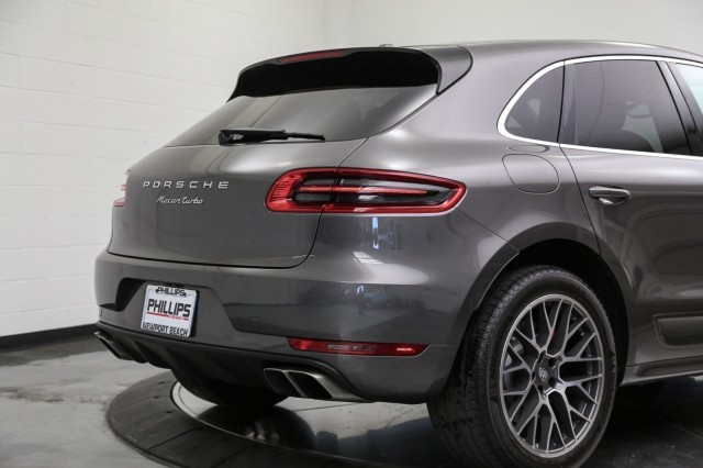 2015 Porsche Macan Turbo 7