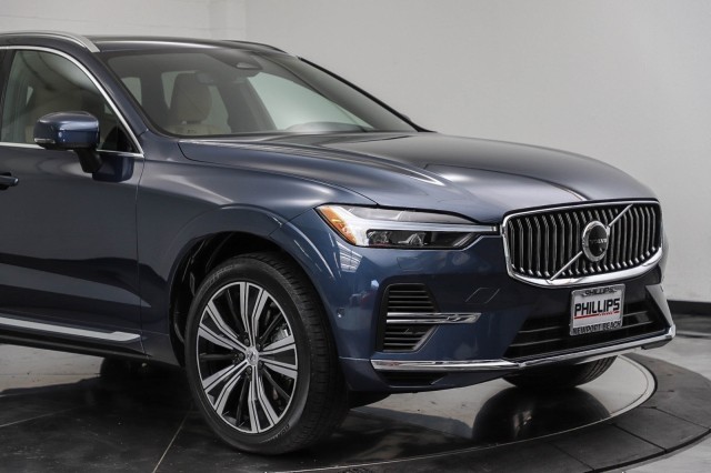 2022 Volvo XC60 Recharge Plug-In Hybrid Inscription 12