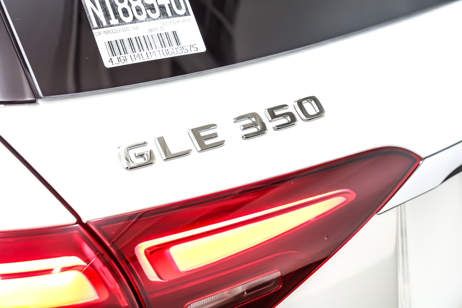 New 2026 Polar White Mercedes-Benz GLE 350 image 9