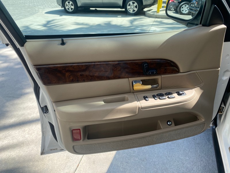 2005 Mercury Grand Marquis GS LOW MILES 49,348 in , 