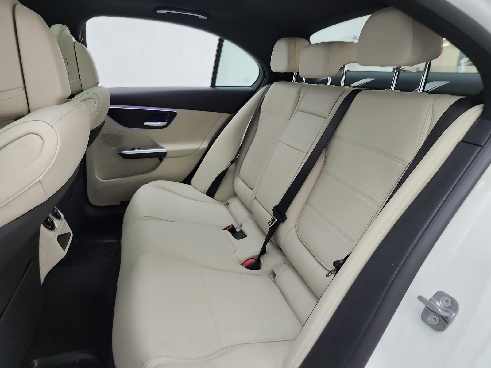 New 2026 Polar White Mercedes-Benz C 300 4MATIC® Sedan image 19