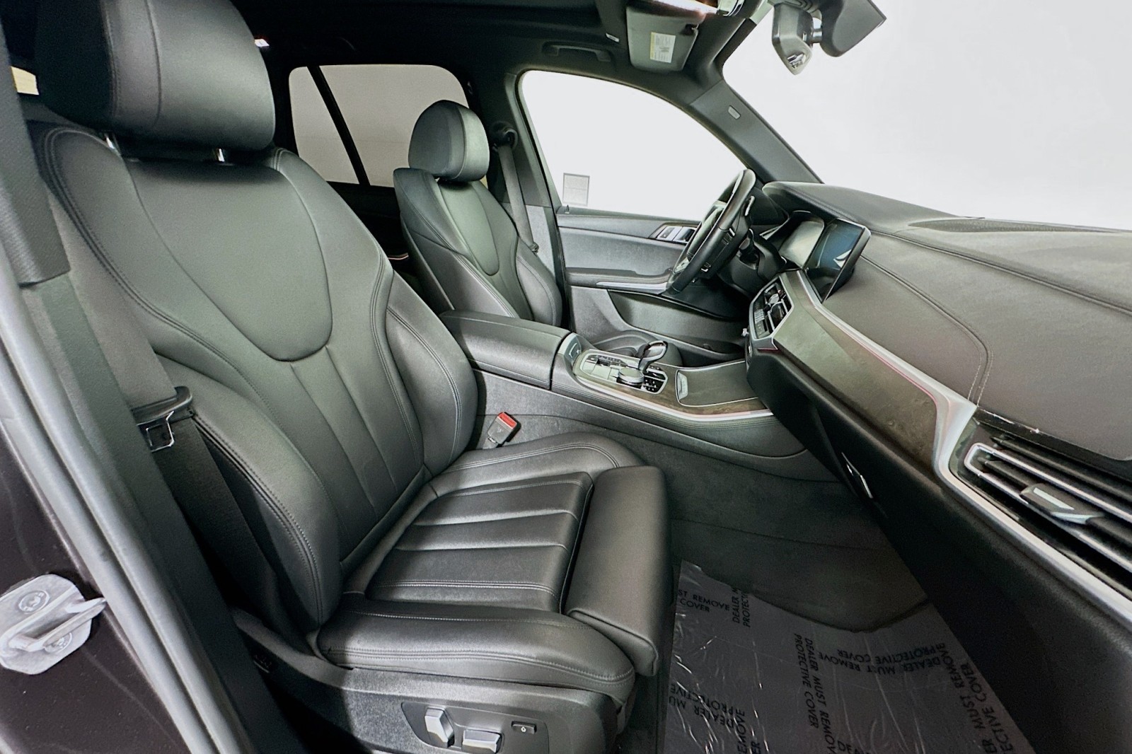 Used 2022 Dark Graphite Metallic BMW xDrive40i image 8