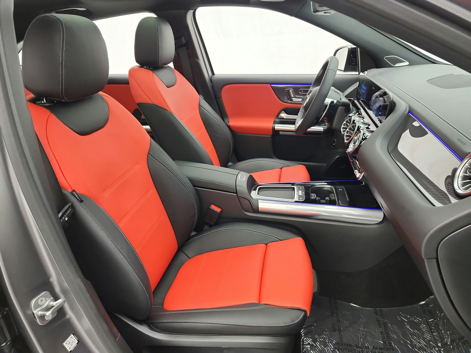 New 2026 MANUFAKTUR Mountain Grey Magno Mercedes-Benz AMG® GLA 35 4MATIC SUV image 15
