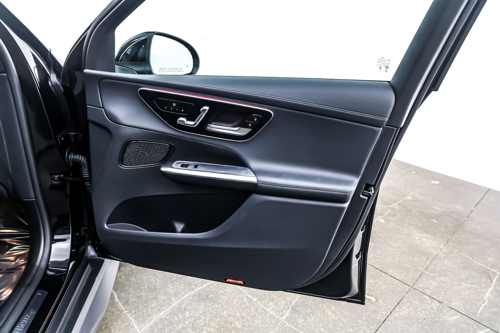 Used 2024 Obsidian Black Metallic Mercedes-Benz GLC 300 4MATIC® SUV image 24