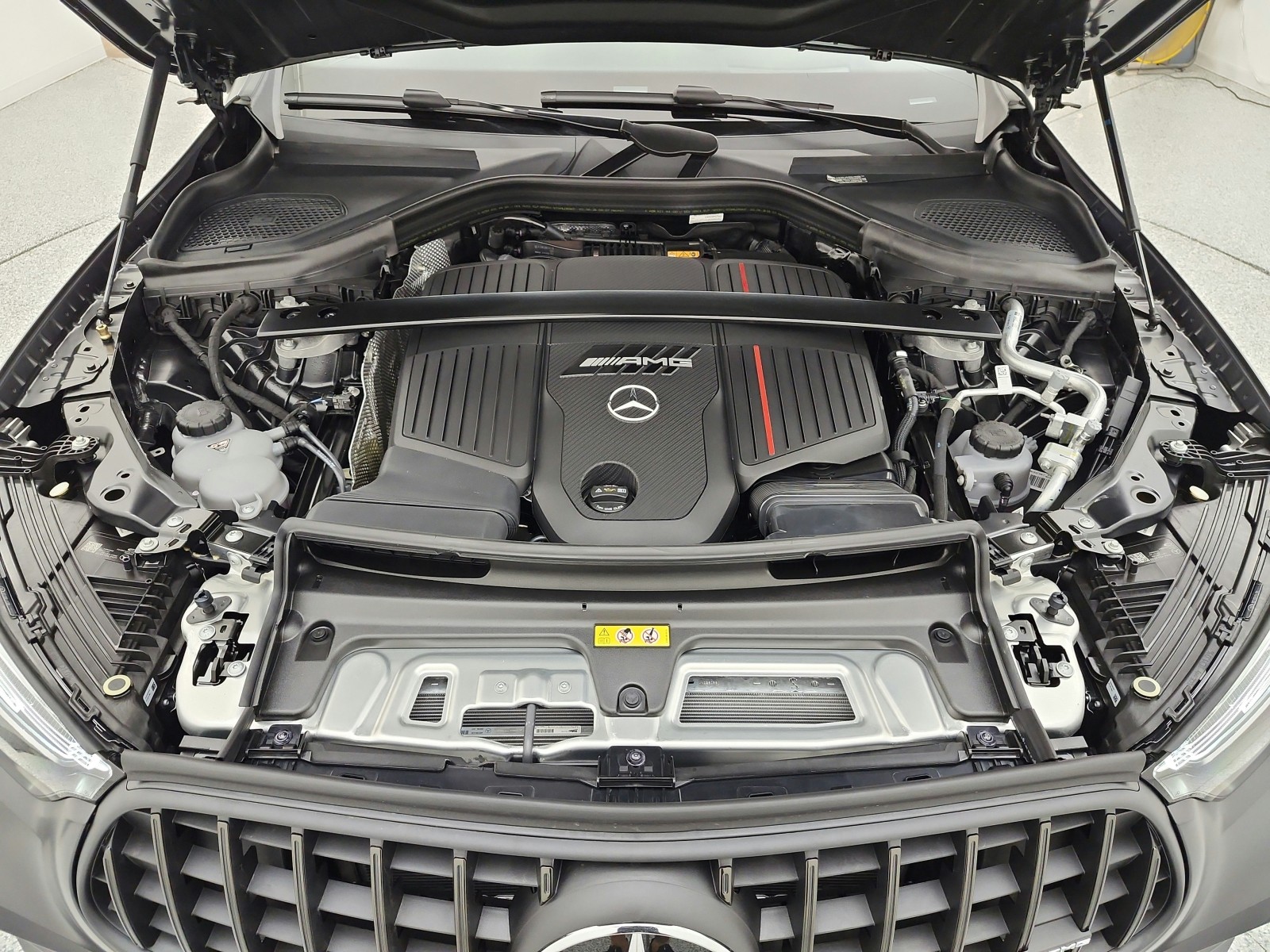 New 2027 MANUFAKTUR Graphite Grey Magno Mercedes-Benz AMG® GLC 53 4MATIC+ SUV image 12