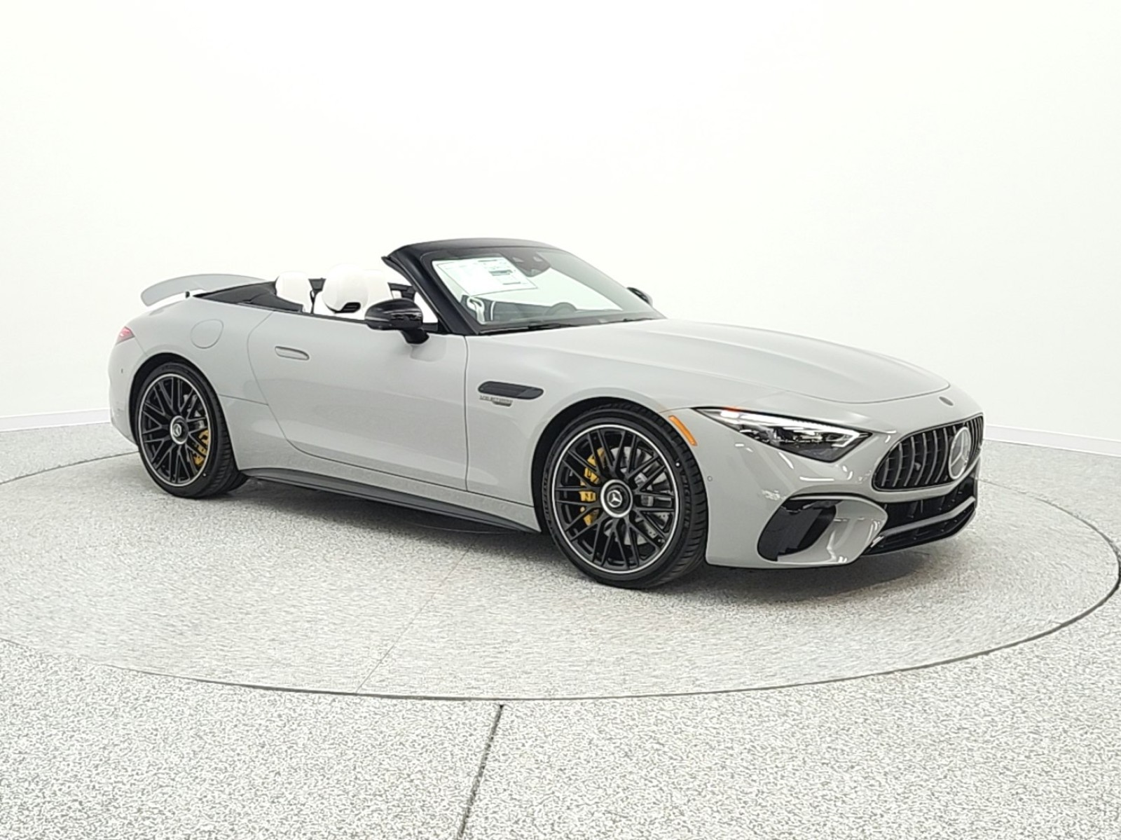 New 2026 MANUFAKTUR Alpine Grey Mercedes-Benz AMG® SL 63 image 3