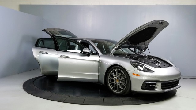 2018 Porsche Panamera 4S Executive 9