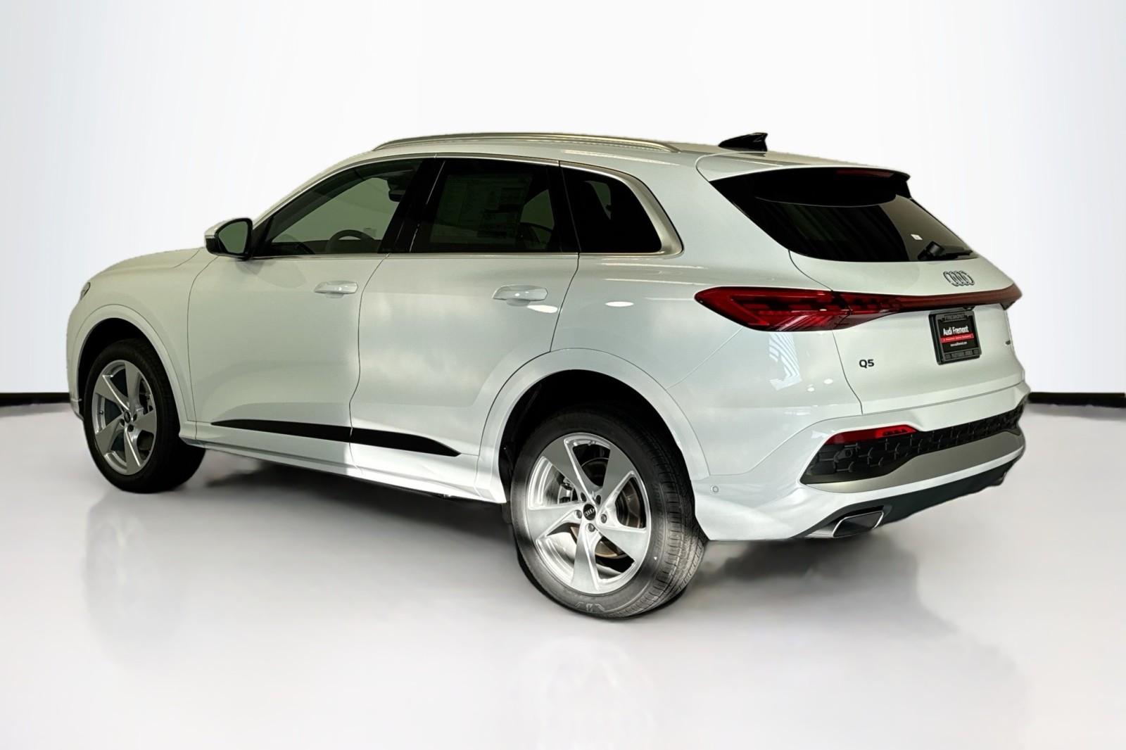 New 2025 Glacier White Metallic Audi Premium Plus 2.0 TFSI quattro image 7