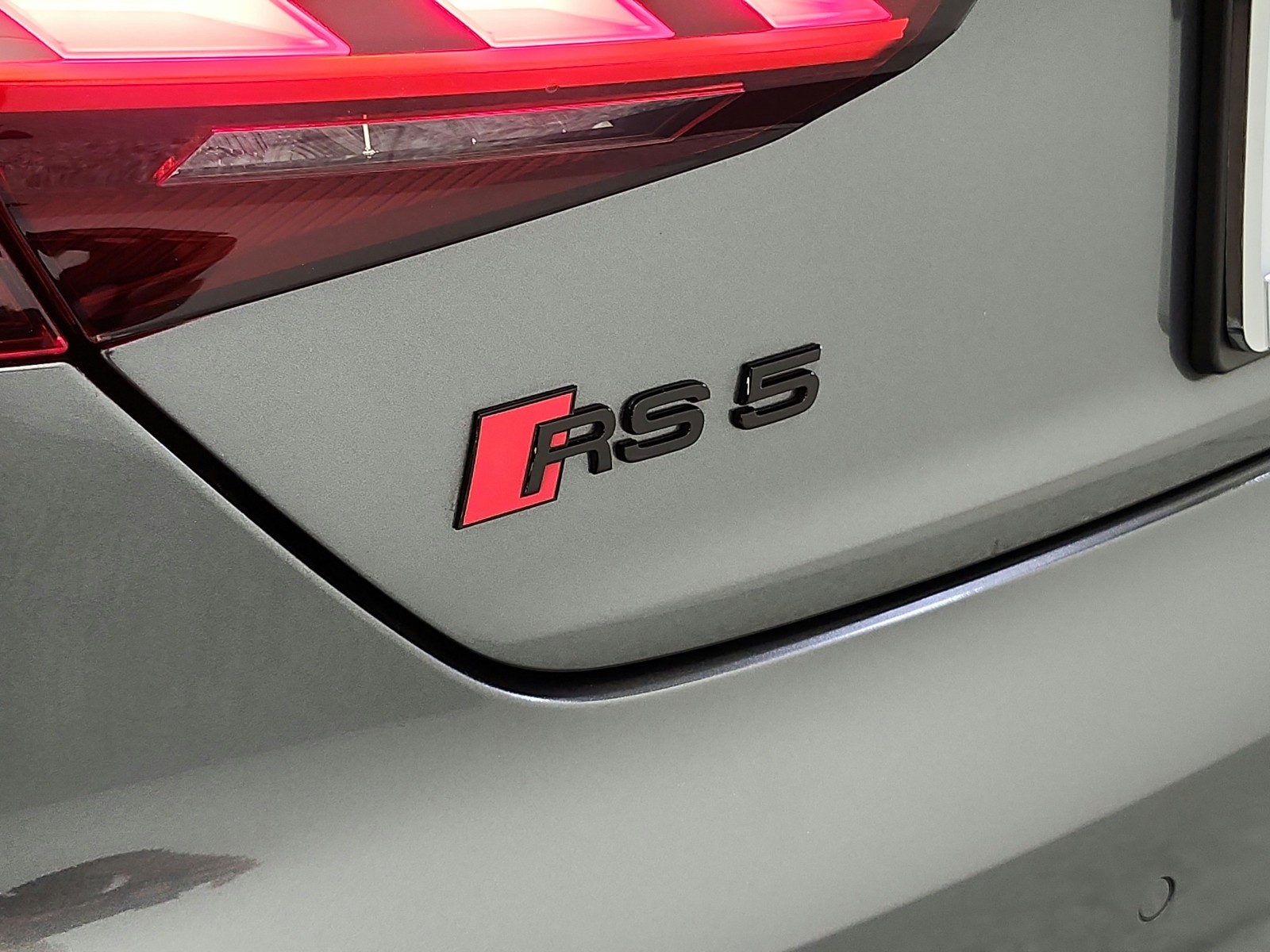 Used 2023 Daytona Gray Pearl Effect Audi 2.9 TFSI quattro image 24