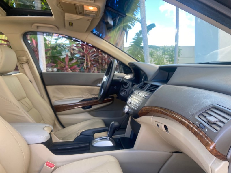 2010 Honda Accord Sdn EX-L LOW MILES 68,167 in , 