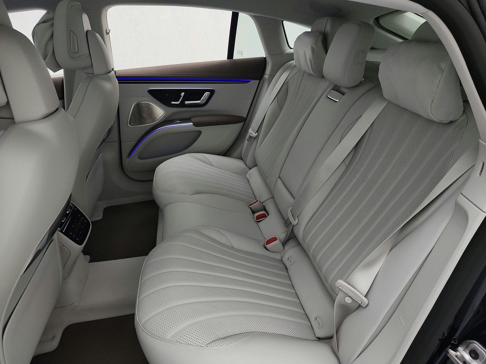 New 2026 Nautical Blue Metallic Mercedes-Benz EQS 450 image 11