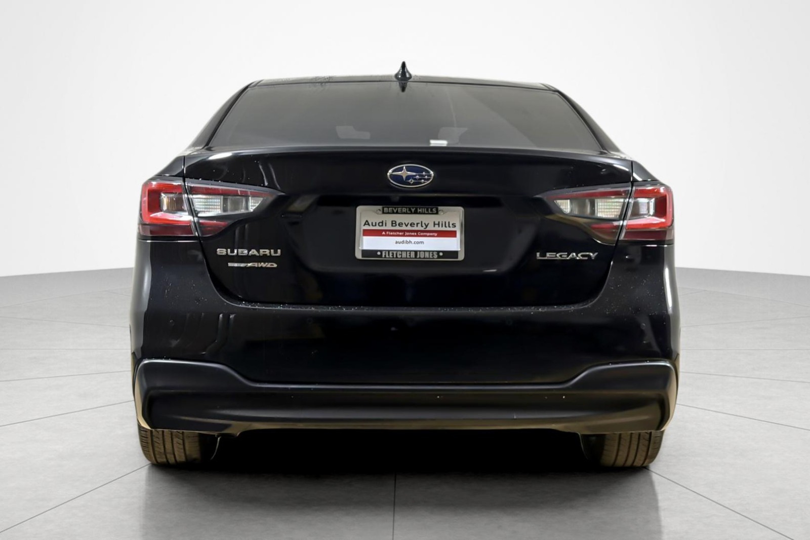 Used 2024 Crystal Black Silica Subaru Limited AWD image 4