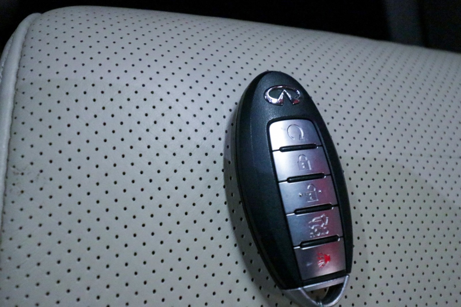 Used Car 2022 Infiniti Qx80  Sensory For Sale Under $50,000 In Austin, Texas