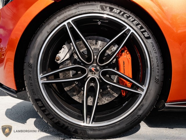 McLaren 570S