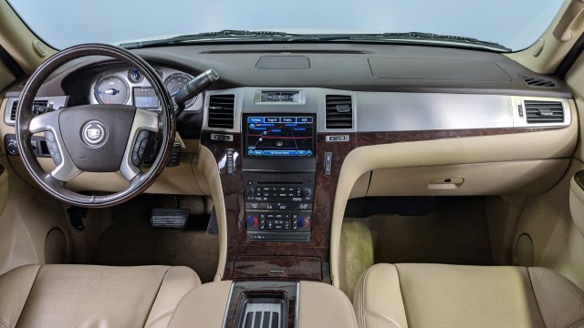 2012 Cadillac Escalade Luxury 22