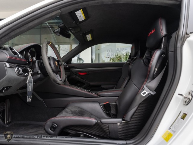 Porsche 718 Cayman