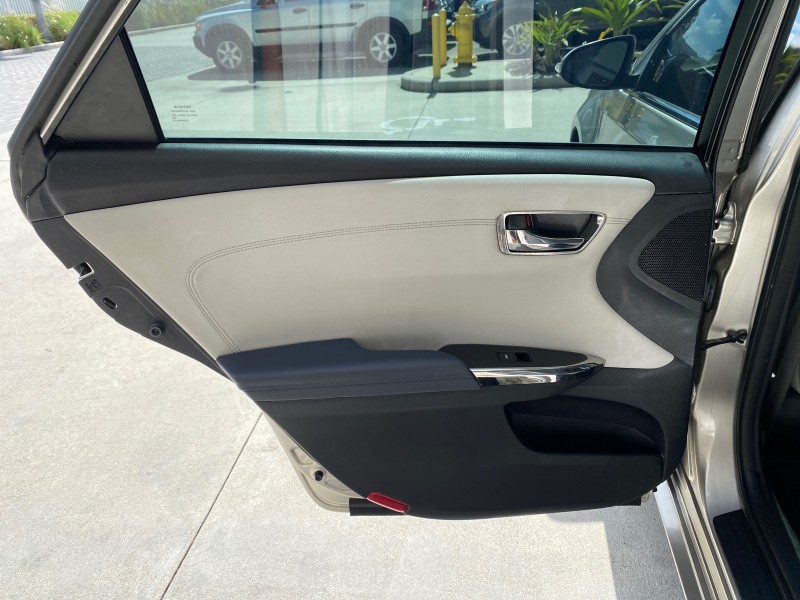 2013 Toyota Avalon XLE Premium LOW MILES 56,196 in , 
