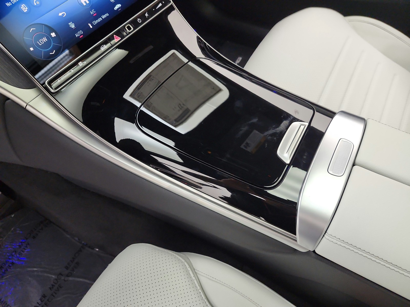 New 2027 MANUFAKTUR Graphite Grey Magno Mercedes-Benz GLC 300 SUV image 9