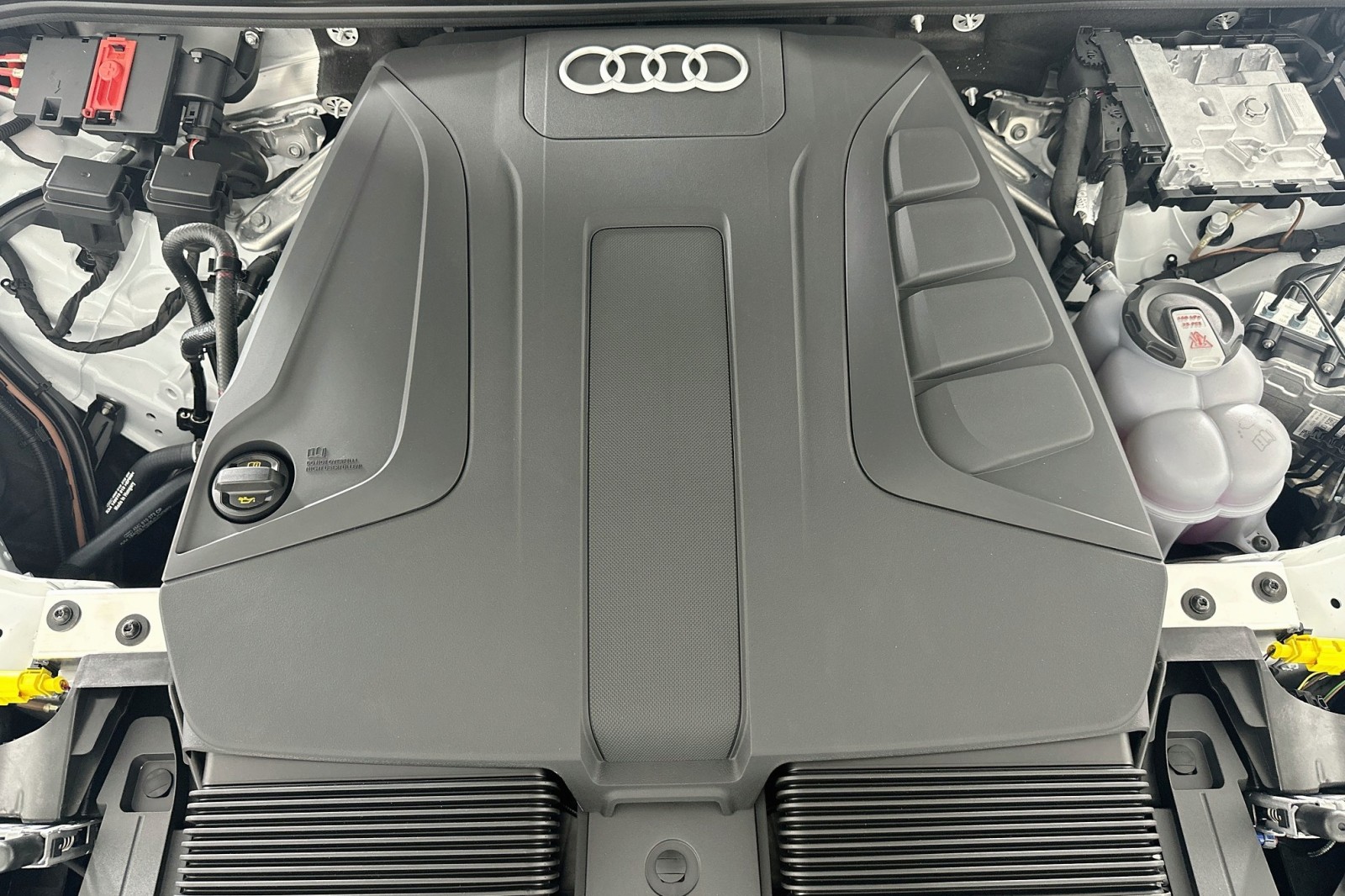 New 2026 Glacier White Metallic Audi Premium image 12