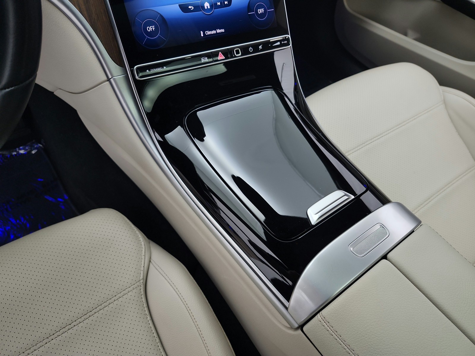 Used 2023 Graphite Grey Metallic Mercedes-Benz C 300 Sedan image 26