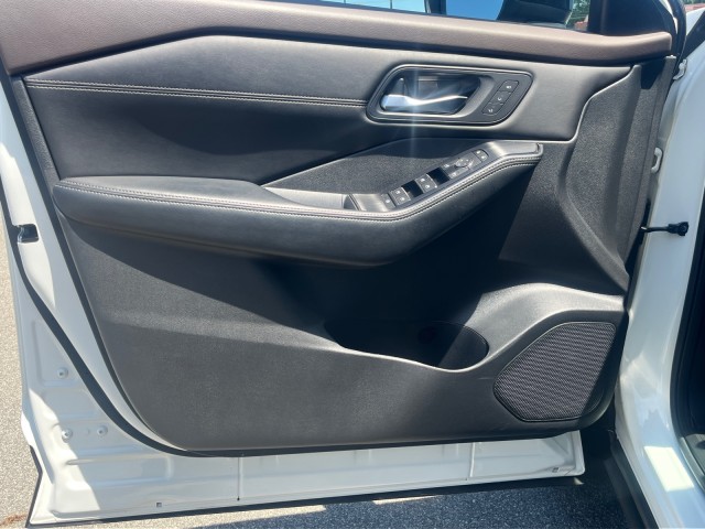 NissanRogue23