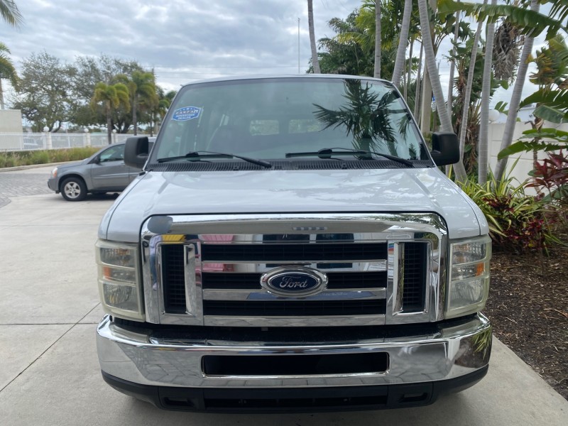 2008 Ford Econoline Wagon XLT 15 PASSENGERS E350 CLEAN in , 