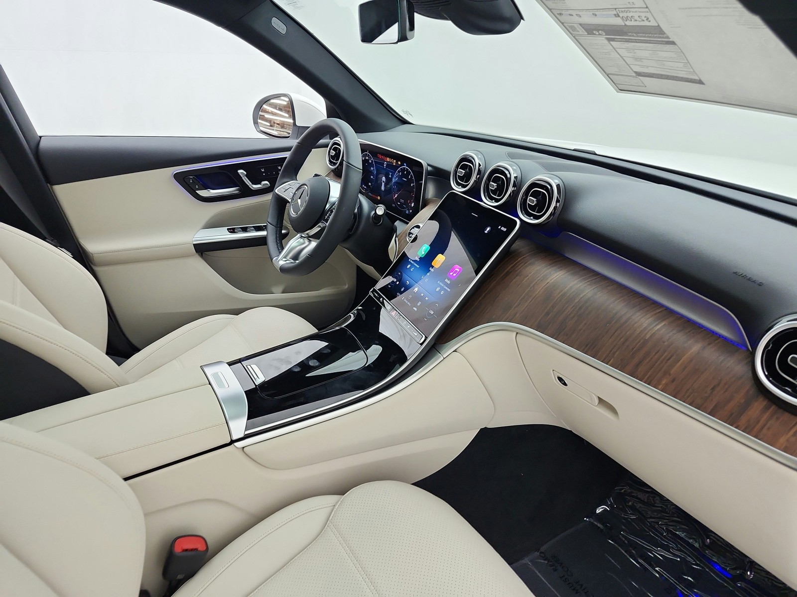 New 2027 Polar White Mercedes-Benz GLC 300 SUV image 15