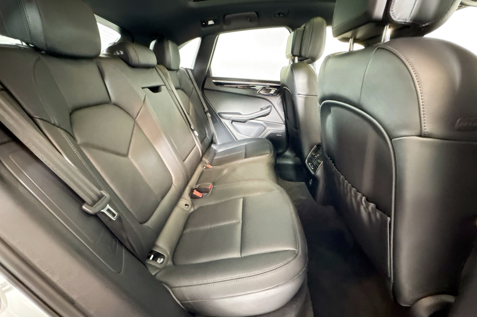 Used 2024 White Porsche T image 25