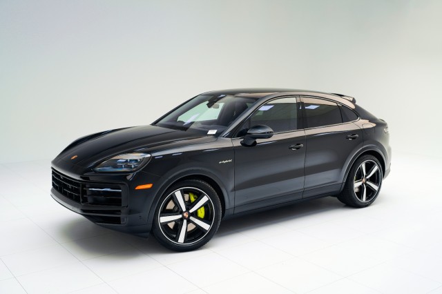 2026  Cayenne S E-Hybrid Coupe in , 