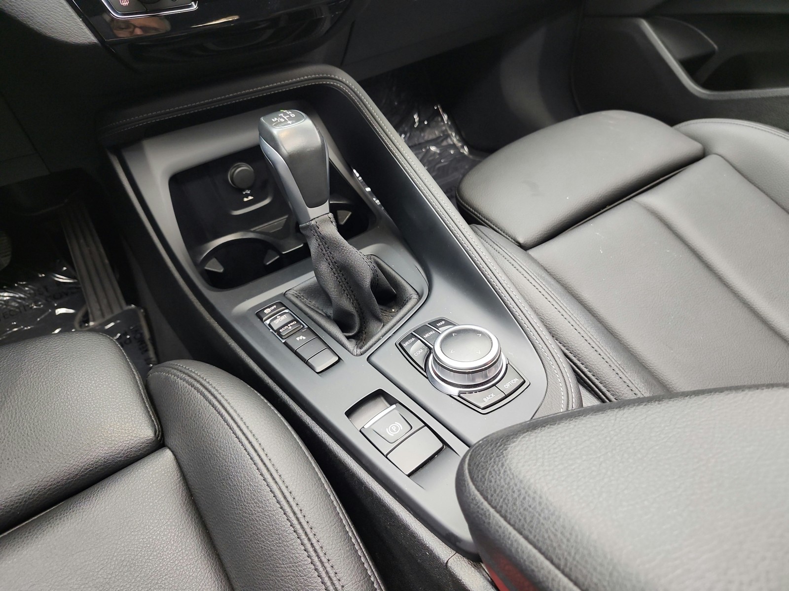 Used 2019 Jet Black BMW sDrive28i Sports Activity Coupe image 16