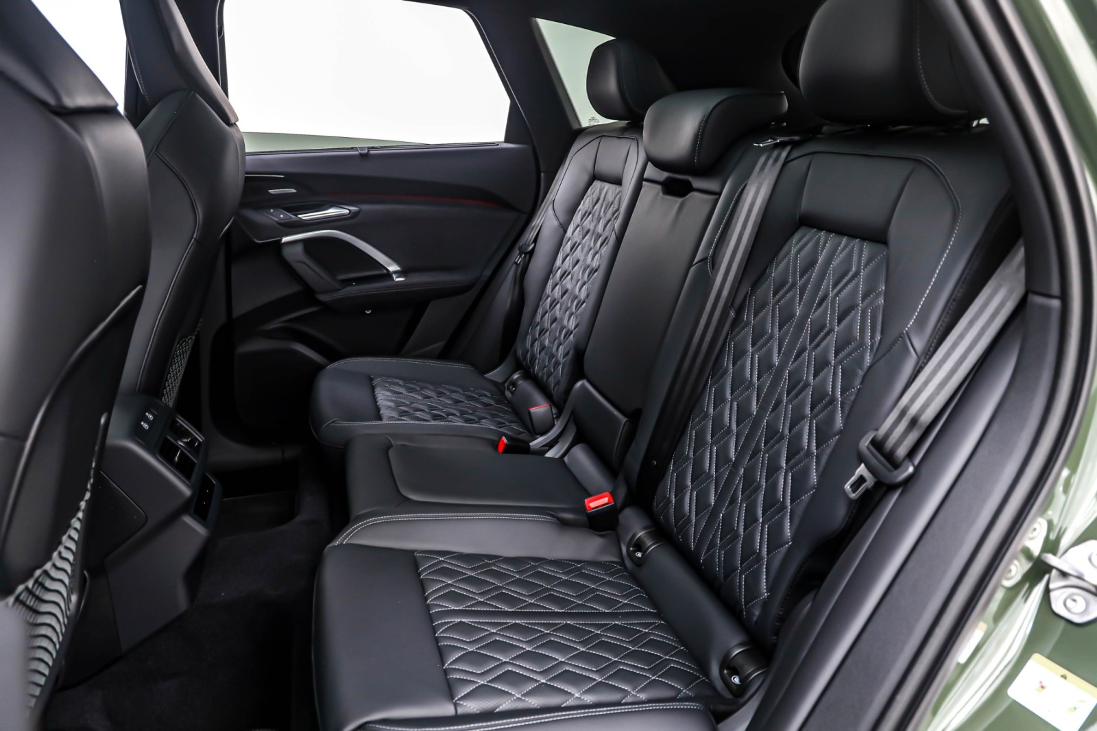 New 2025 District Green Metallic Audi Premium Plus 3.0 TFSI quattro image 8