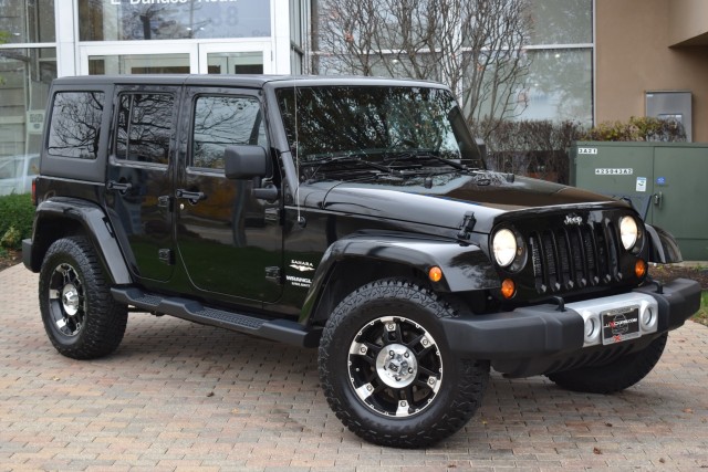 2012 Jeep Wrangler Unlimited Sahara 3