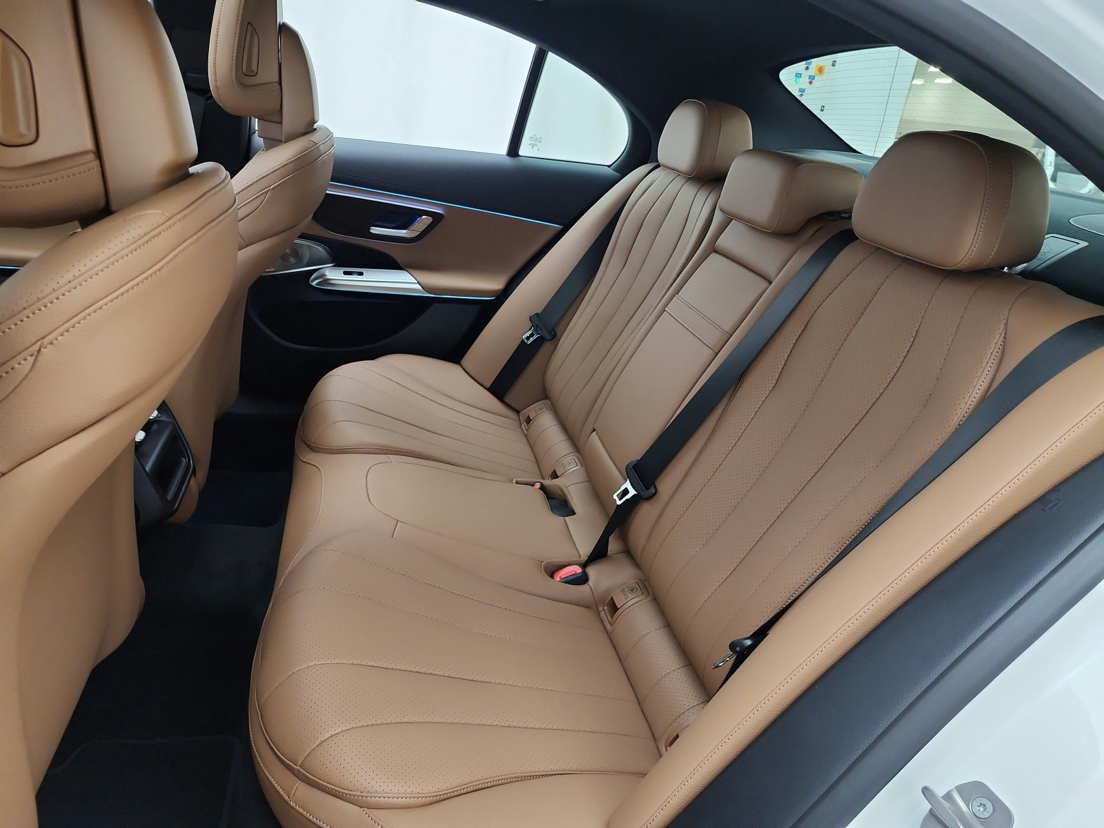 New 2027 Polar White Mercedes-Benz E 350 RWD Sedan image 11