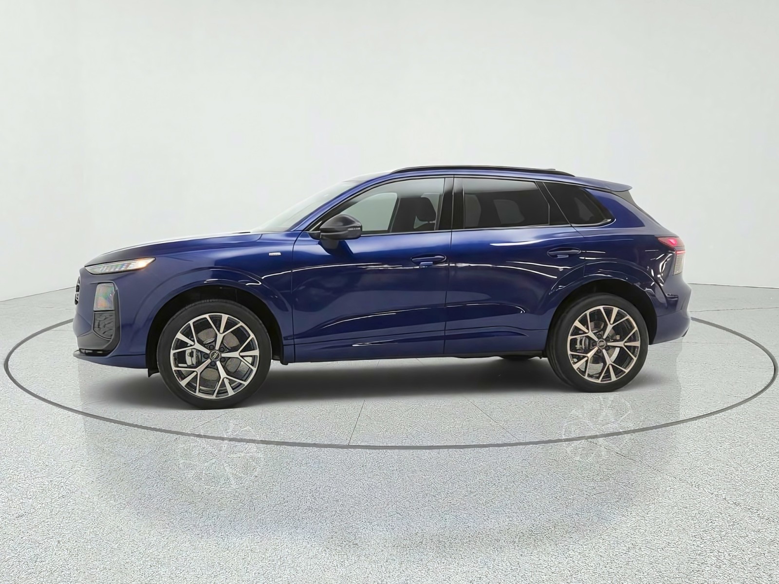 New 2026 Navarra Blue Metallic Audi S line quattro image 8