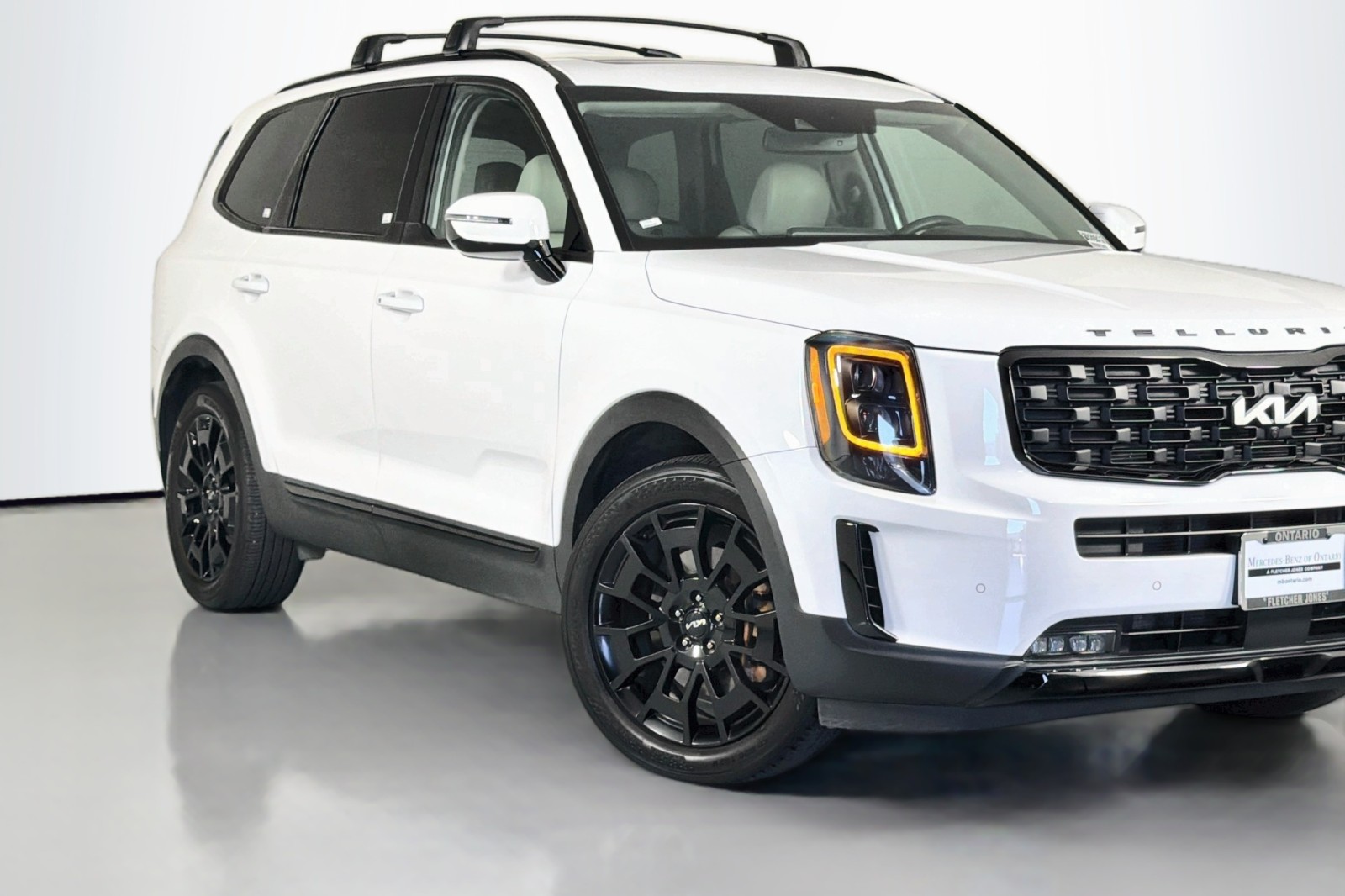 Used 2022 Glacial White Pearl Kia SX image 15