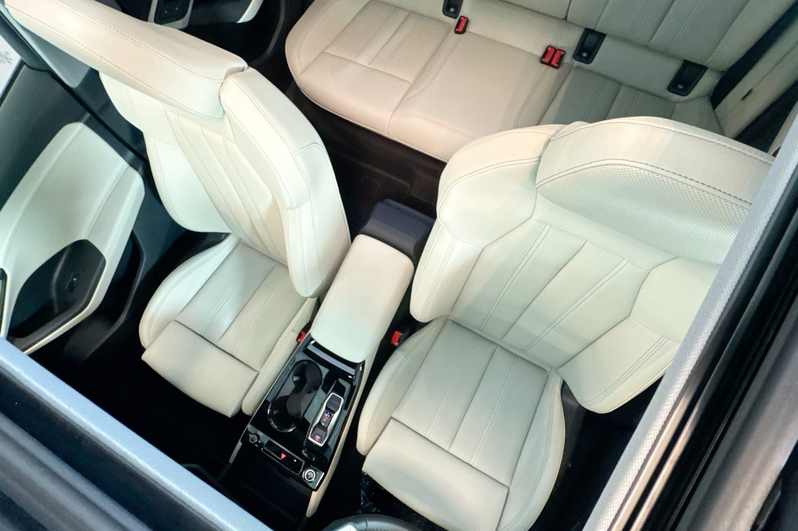 New 2025 Glacier White Metallic Audi Premium Plus quattro image 18