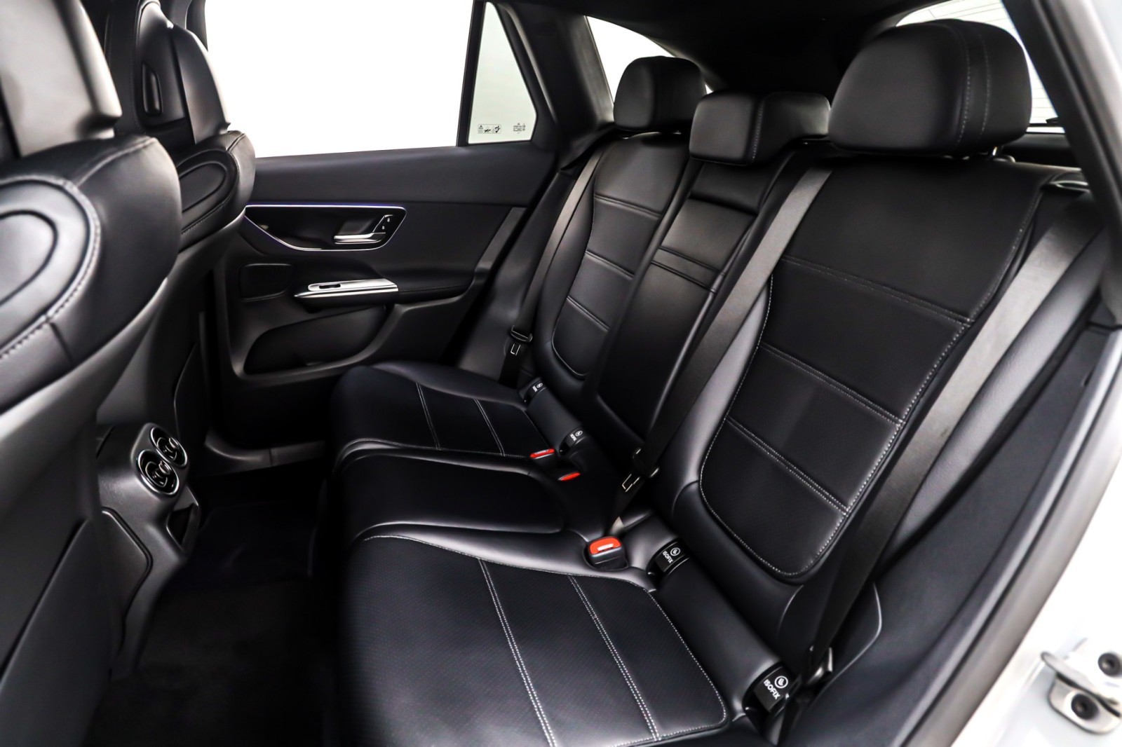 New 2026 MANUFAKTUR Alpine Grey Mercedes-Benz GLC 300 image 8