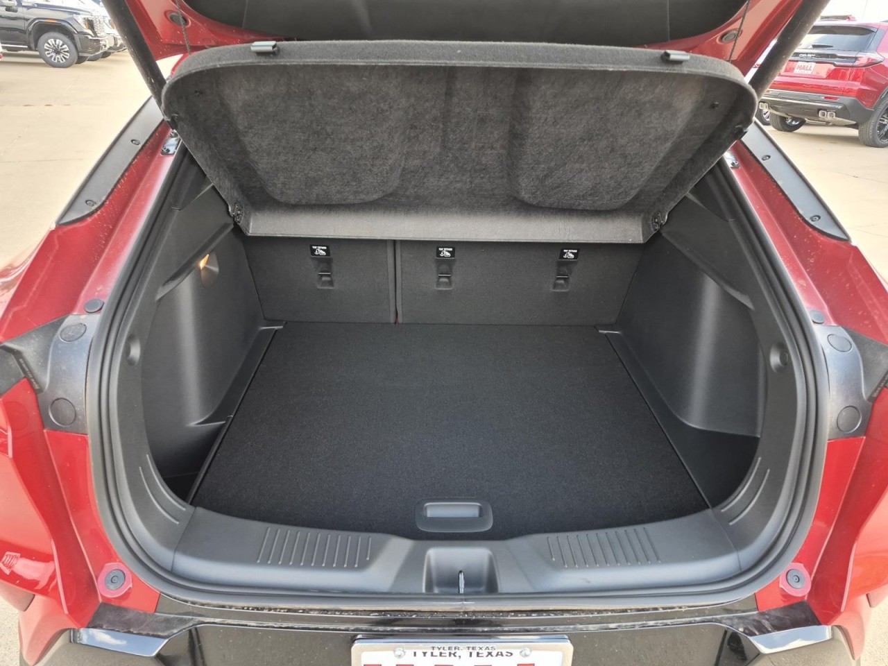 View vehicle photo 6