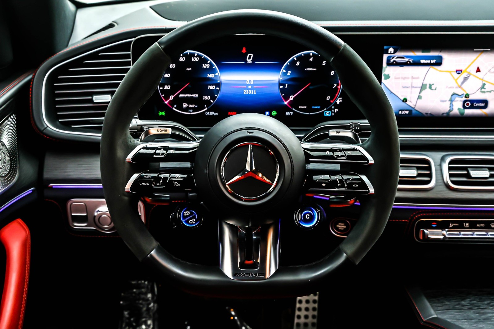 Used 2025 MANUFAKTUR Moonlight White Metal Mercedes-Benz AMG® GLE 53 image 18