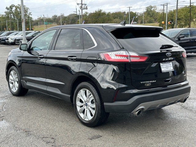 2022 Ford Edge Titanium 5