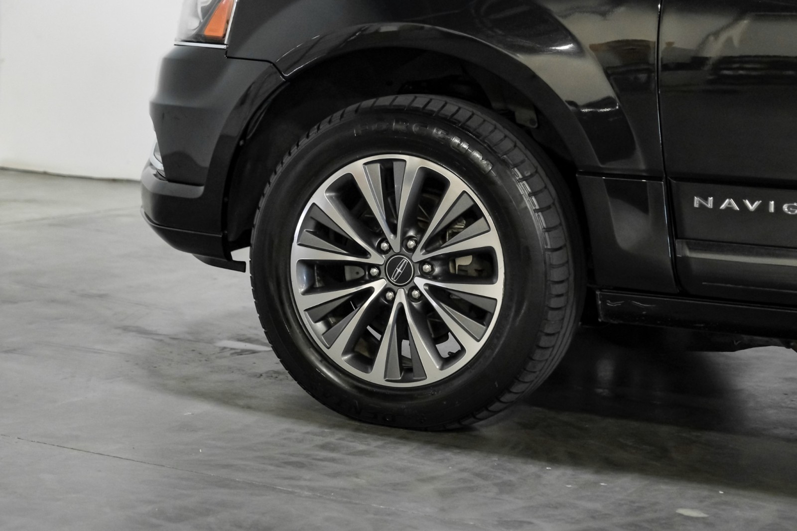 2015 Lincoln Navigator L 4WD 64