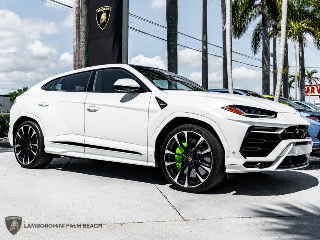 2021 Lamborghini Urus  in , 