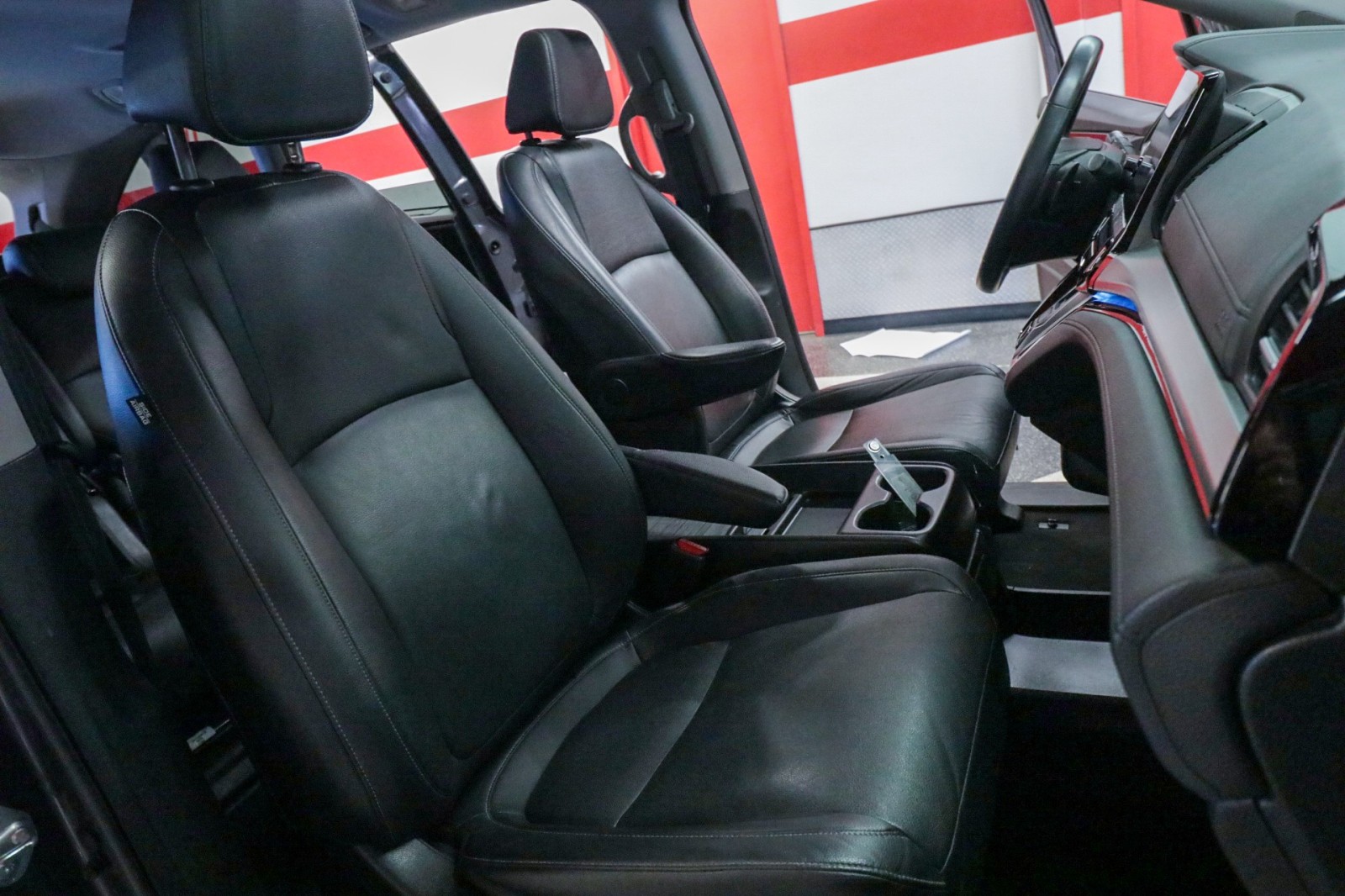 Used Car 2022 Honda Odyssey  Touring For Sale Under $30,000 In Austin, Texas