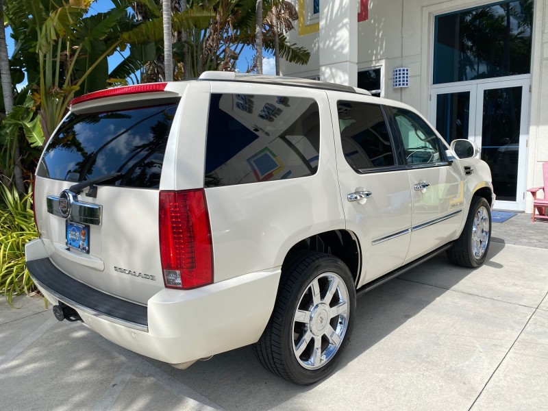 2010 Cadillac Escalade SUNROOF NAV Premium LOW MILES 66,933 in ,