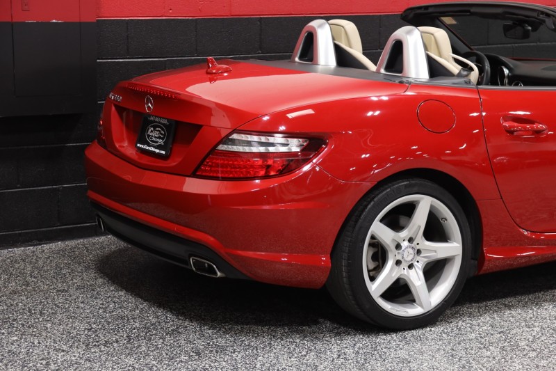 2012 Mercedes-Benz SLK 350 AMG Sport 2dr Roadster in , 